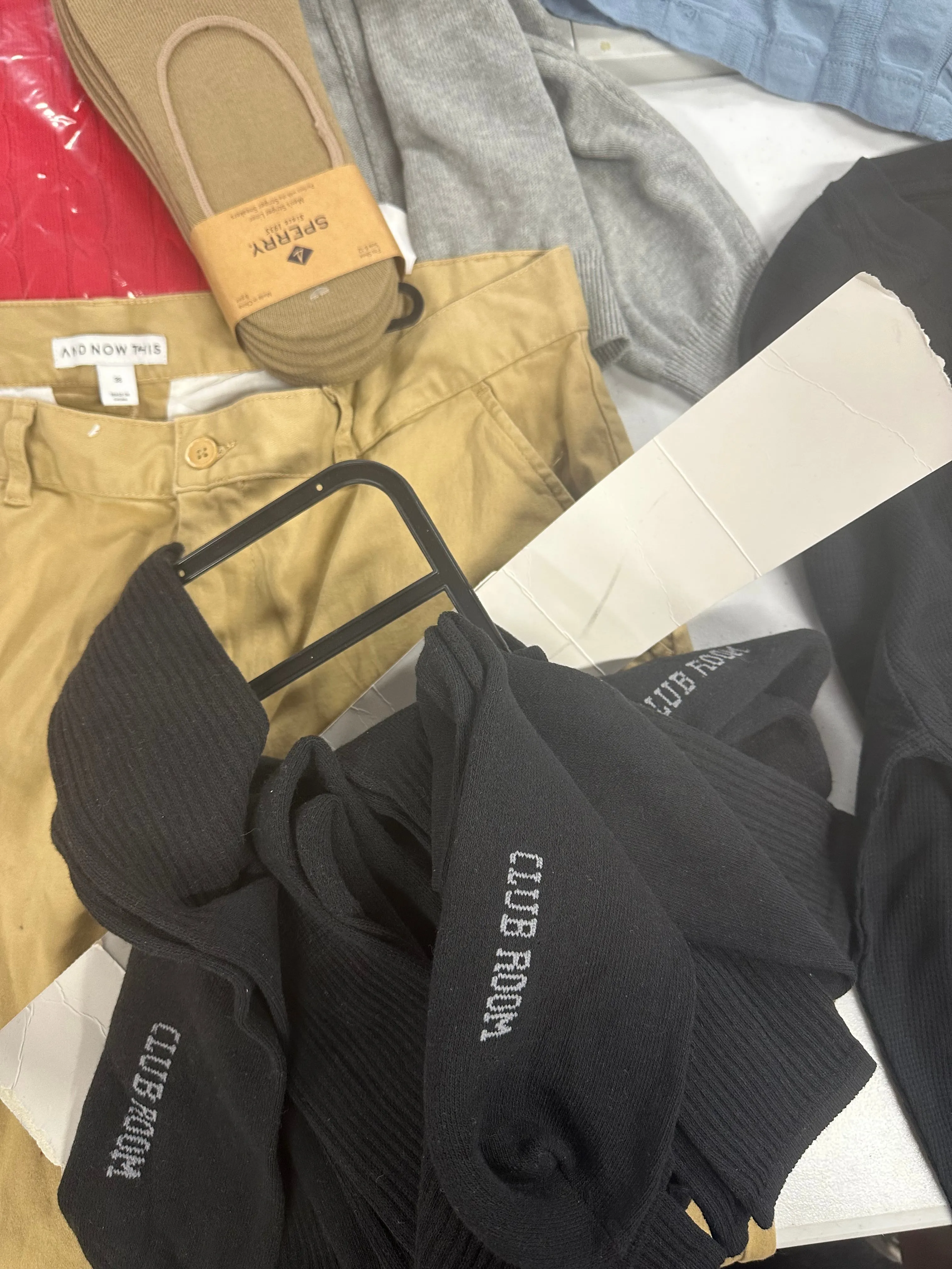 Men's Clothing Assorted Wholesale Lot, SPERRY, POLO RALPH LAUREN, AND NOW THIS, SUN   STONE, HEAT HOLDERS and more, 10 items, Shelf Pulls, MSRP $404