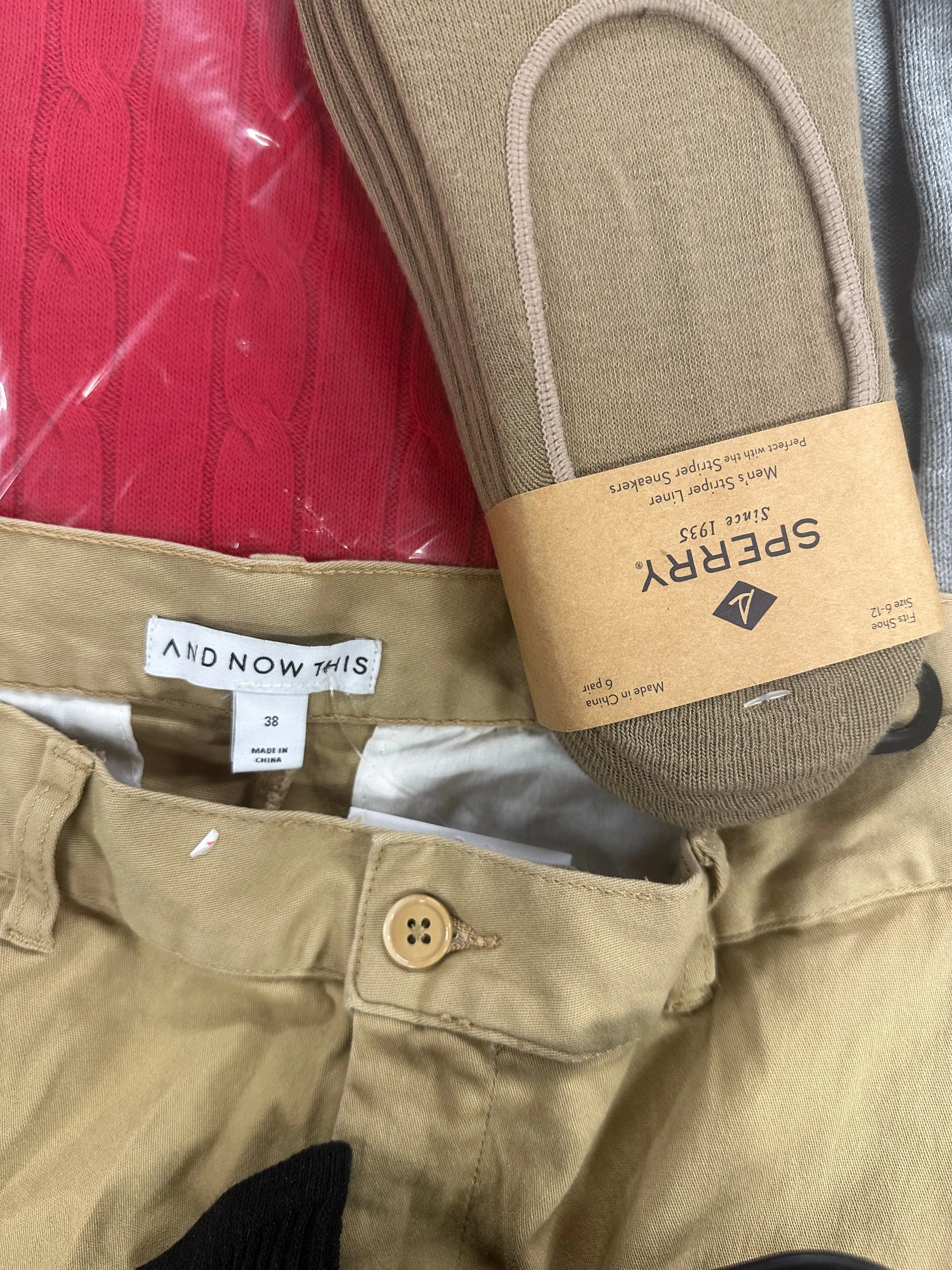 Men's Clothing Assorted Wholesale Lot, SPERRY, POLO RALPH LAUREN, AND NOW THIS, SUN   STONE, HEAT HOLDERS and more, 10 items, Shelf Pulls, MSRP $404