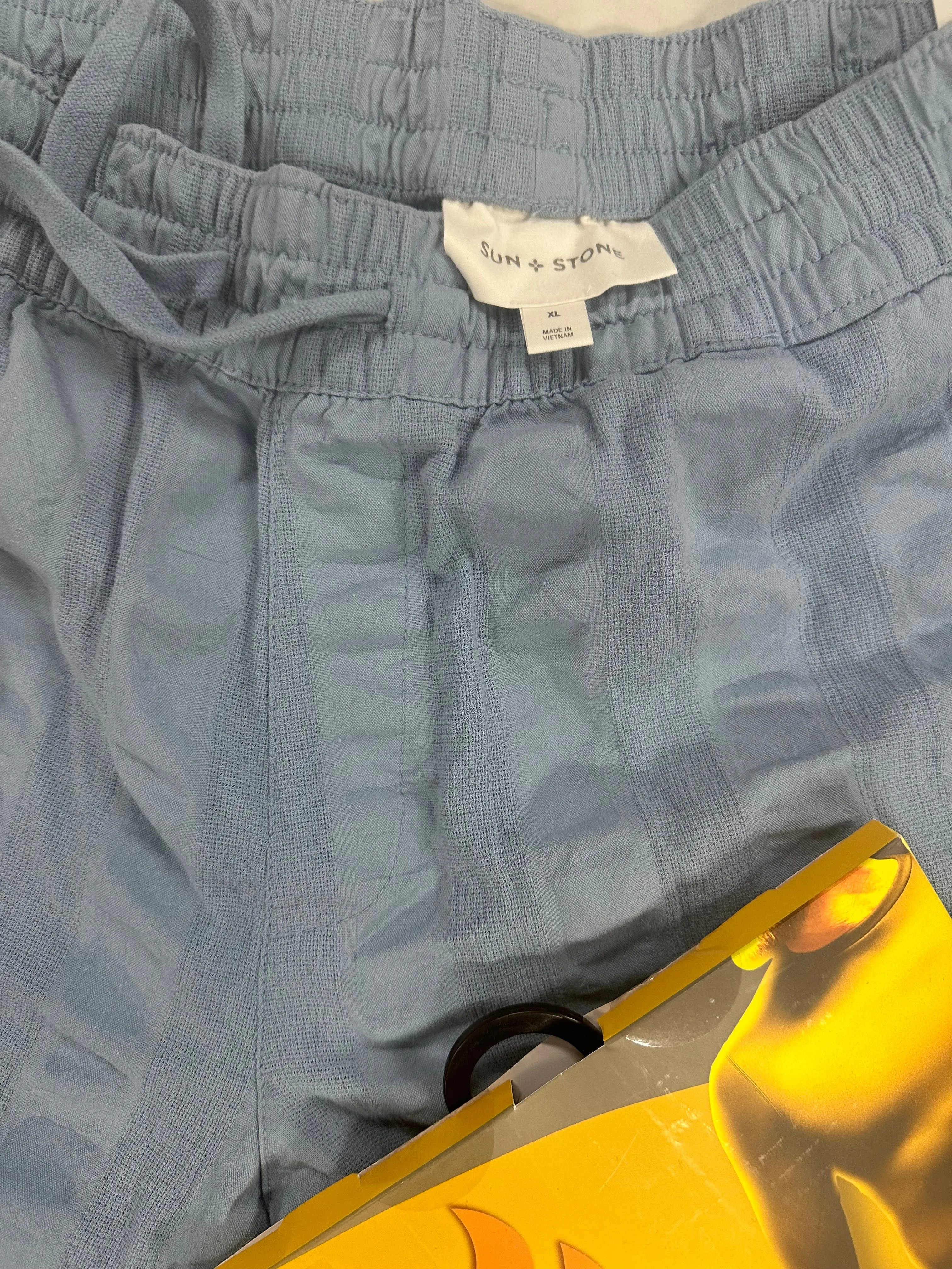 Men's Clothing Assorted Wholesale Lot, SPERRY, POLO RALPH LAUREN, AND NOW THIS, SUN   STONE, HEAT HOLDERS and more, 10 items, Shelf Pulls, MSRP $404