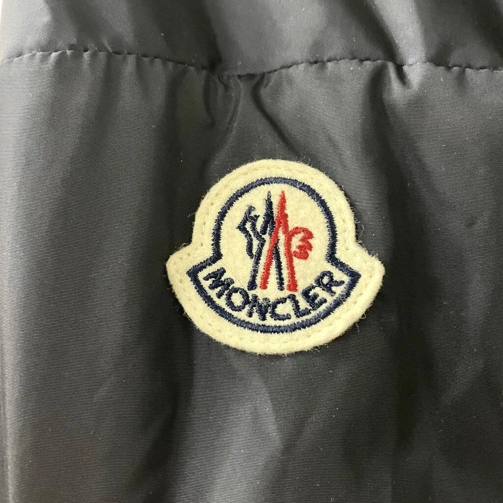 Moncler "Ladies Terre Short Parka"